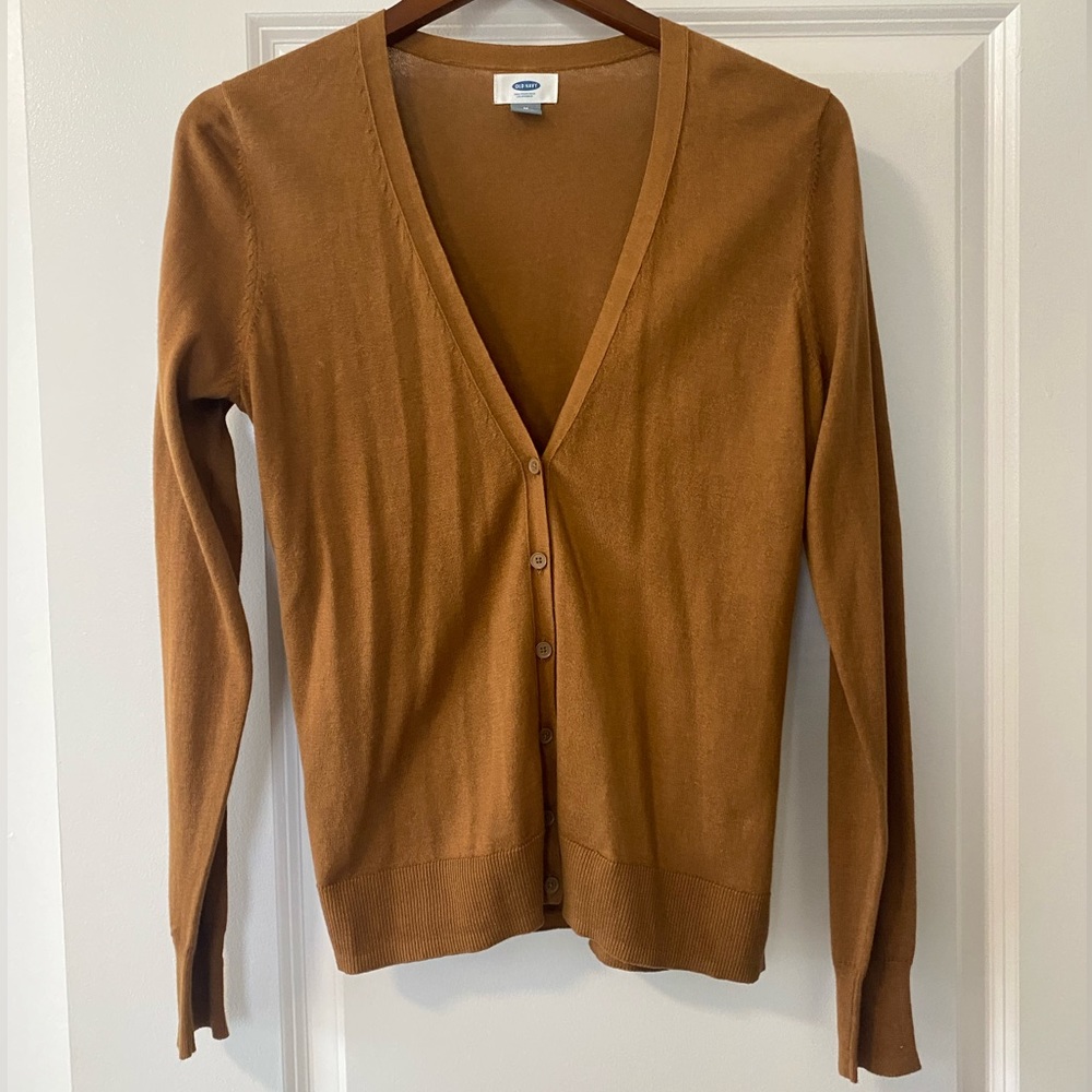 NWOT Old Navy V Neck button down cardigan - size M